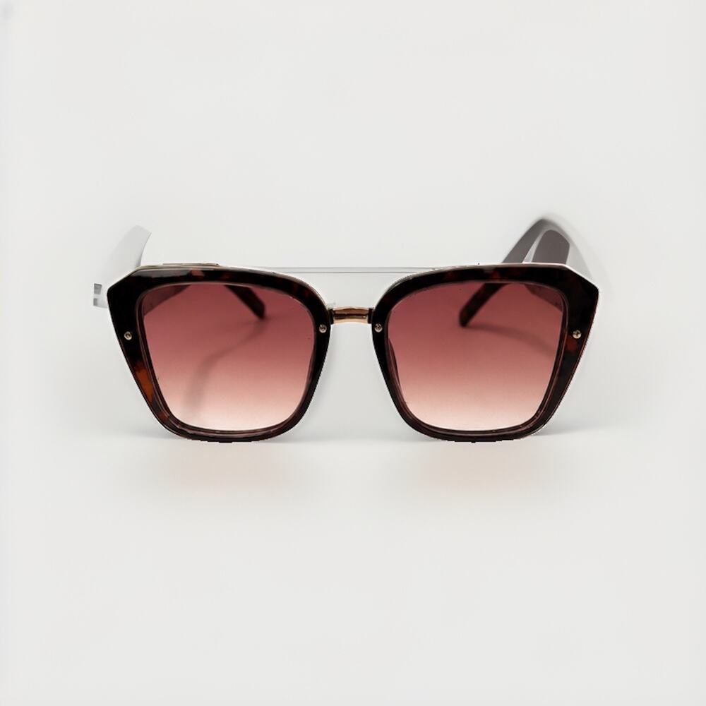 Vince Camuto Women’s Oversized Square Tortoise Gradient Sunglasses Soft Case